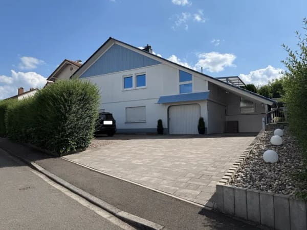 Immobilie in Herleshausen - Großzügiges Einfamilienhaus mit 187 m² Wohnfläche, großer Terrasse, Sauna und idyllischem Garten - Bild 0