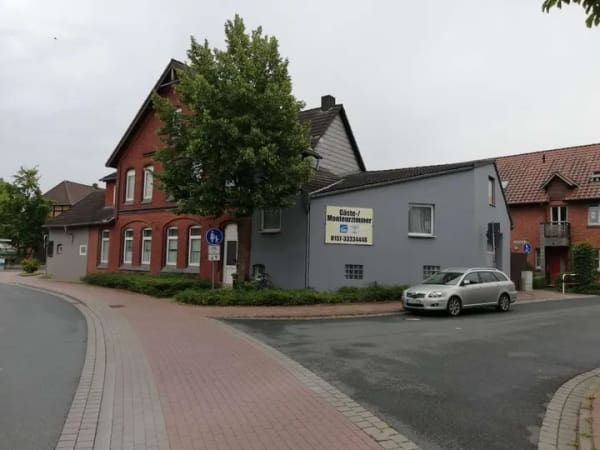 Immobilie in Sehnde - Mehrgenerationenhaus mit 17 Zimmern in Sehnde - Bild 1