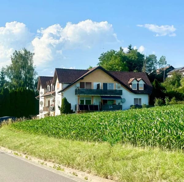 Immobilie in Hohenfels - 5,5 % Rendite – vermietete 3-Zimmer-Wohnung mit zwei Terrassen - Bild 0