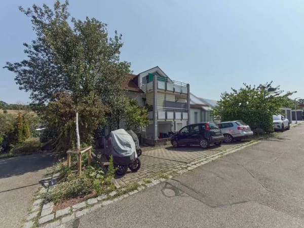 Immobilie in Ostfildern - Tolle Chance in Ostfildern!
Gepflegtes und vollvermietetes 4-Parteienhaus - Bild 1