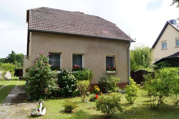 Immobilie in Langewahl - Individuelle Nutzungsperspektiven: Einfamilienhaus und Nebengelass mit großem Garten in Langewahl - Bild 1