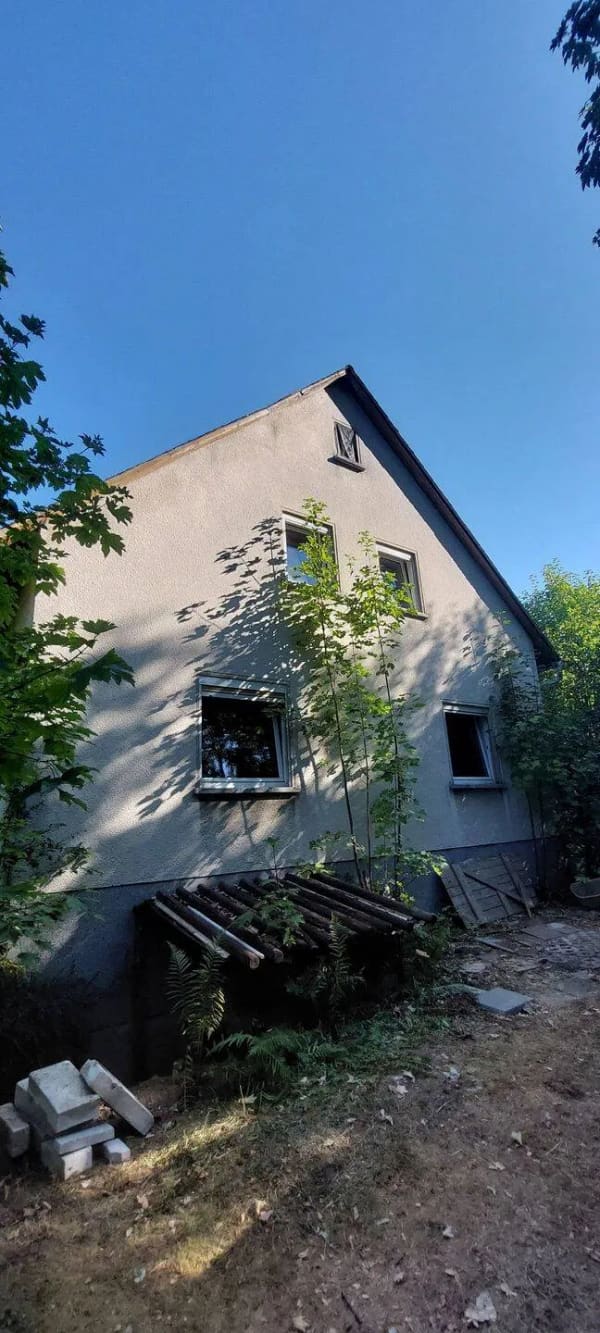 Immobilie in Leuchtenberg - Freistehendes Einfamilienhaus mit großem Grundstück und grün eingewachsen ohne Einsicht von Nachbarn in Döllnitz zu verkaufen. - Bild 4