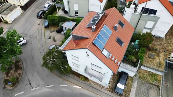 Immobilie in Wolfschlugen - Schönes 3 Familienhaus (ca. 236m²)- renoviert, in guter Lage von Wolfschlugen - Bild 1