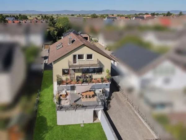 Immobilie in Dannstadt-Schauernheim - Wohnen & Vermieten: Teilvermietetes Dreifamilienhaus mit großem Grundstück in Dannstadt - Bild 1