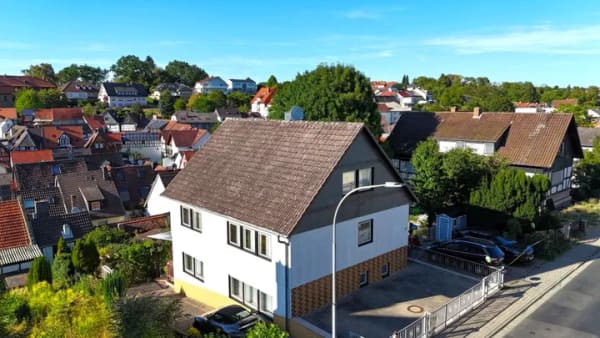 Immobilie in Nidderau - Großzügiges Einfamilienhaus mit Einliegerwohnung – viel Platz für individuelle Wohnkonzepte - Bild 0