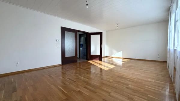 Immobilie in Nidderau - Großzügiges Einfamilienhaus mit Einliegerwohnung – viel Platz für individuelle Wohnkonzepte - Bild 3
