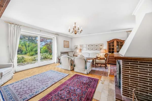 Immobilie in Alling - Viel Platz, viel Grün, viele Möglichkeiten – Bungalow mit Aufstockungsmöglichkeit - Bild 2