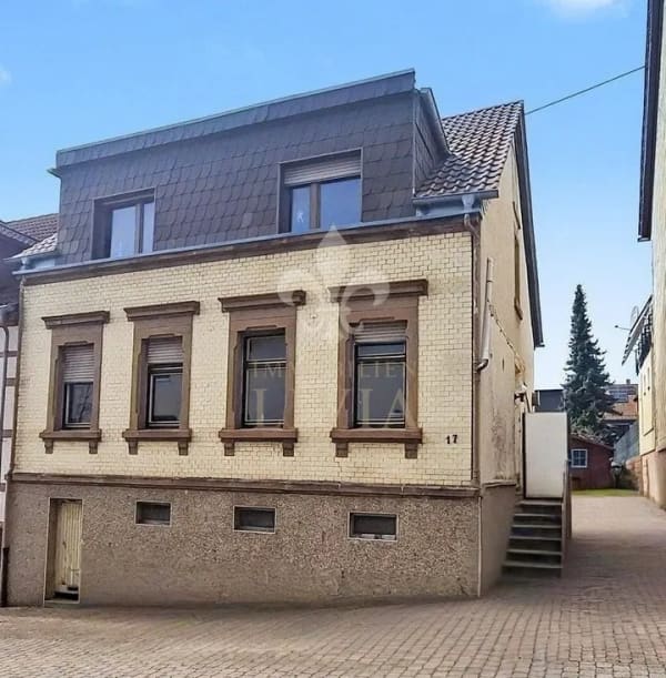 Immobilie in Spiesen-Elversberg - Einfamilienhaus mit Potenzial – schaffen Sie sich Ihr individuelles Zuhause - Bild 1