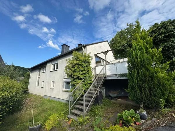 Immobilie in Ennepetal - Viel Platz für die gesamte Familie im Eigenheim! Einfamilienhaus mit Carport in Ennepetal - Bild 1
