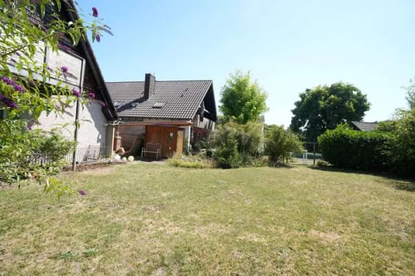 Immobilie in Forchheim - Großzügige 4-Zimmer-DG-Wohnung mit Westbalkon, Spitzboden und Gartenmitbenutzung in Forchheim - Bild 1