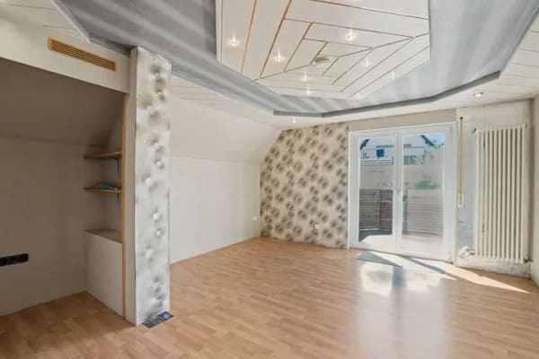 Immobilie in Forchheim - Großzügige 4-Zimmer-DG-Wohnung mit Westbalkon, Spitzboden und Gartenmitbenutzung in Forchheim - Bild 2
