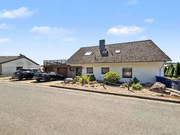 Immobilie in Kalletal - Geräumiges Mehrfamilienhaus in toller Lage von Kalletal-Westorf - Bild 0