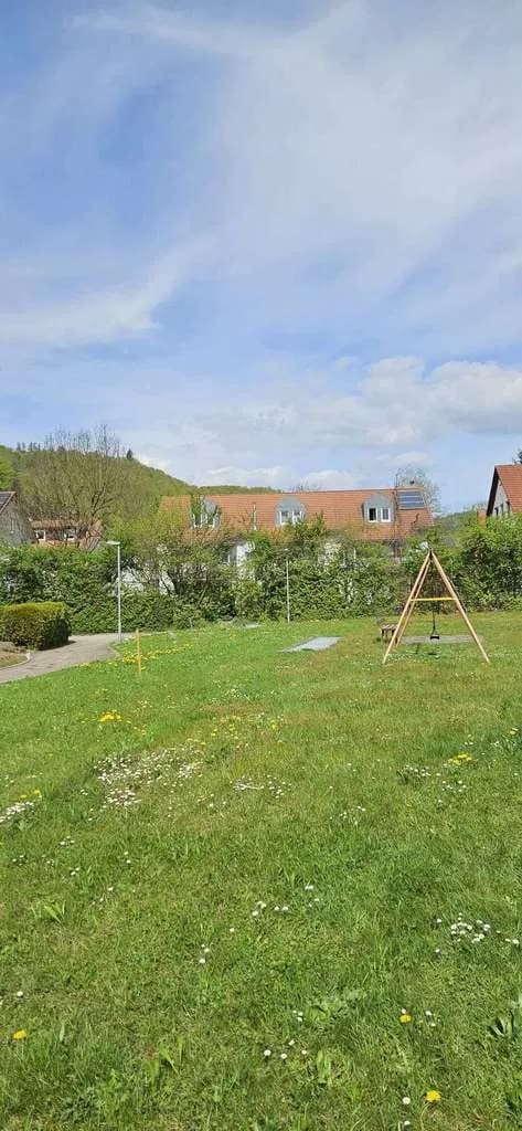 Immobilie in Schopfheim - Helle 2,5-Zimmer-Dachgeschosswohnung (80 m²) mit Loggia und TG-Stellplatz in Schopfheim- Fahrnau - Bild 3
