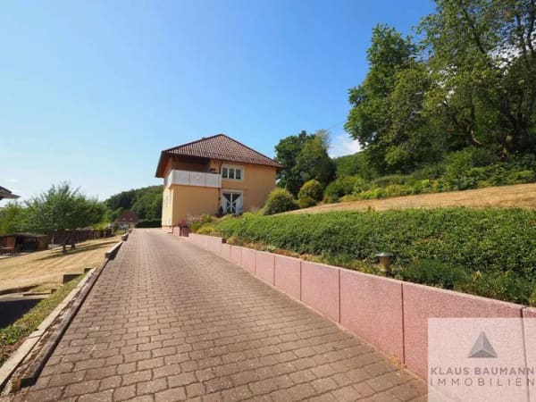 Immobilie in Dellfeld - FREISTEHENDES EINFAMILIENHAUS MIT SCHÖNEM FERNBLICK - Bild 2