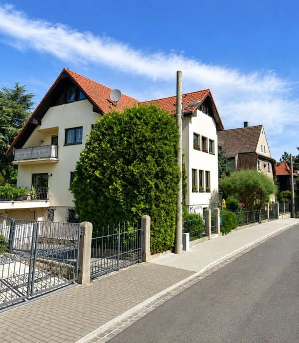 Immobilie in Dresden - Familientraum, Paketvorzugspreis ! 3 Zi. + Untergeschoß + 2 Zi. (DG), eigener Garten, Doppelgarage ! - Bild 4