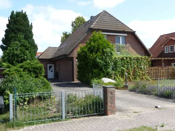 Immobilie in Sukow - +++ CHARMANTES EINFAMILIENHAUS IM ERWEITERTEM SPECKGÜRTEL VON SCHWERIN +++ - Bild 1