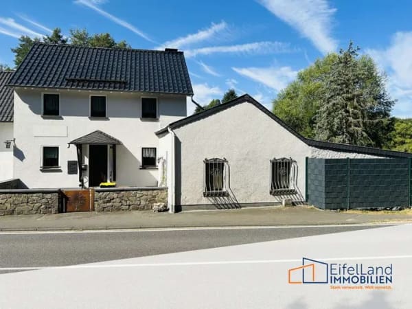 Immobilie in Blankenheim - Charmantes Einfamilienhaus mit vielseitigem Raumangebot und moderner Hybridheizung! - Bild 0