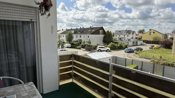 Immobilie in Kissing - Gepflegte 4-ZKB Wohnung mit Süd-Loggia in Kissing - Bild 2