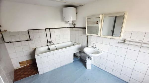 Immobilie in Eberdingen - Denkmalgeschütztes Einfamilienhaus mit Scheune und Schuppen - Bild 3