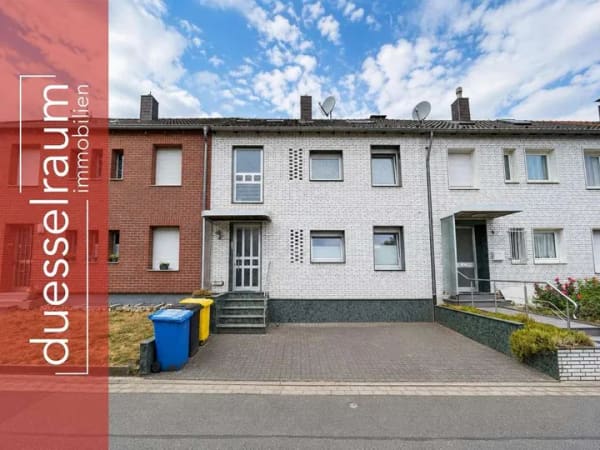 Immobilie in Kaarst - Holzbüttgen: Ruhig gelegenes Ein-/Zweifamilienhaus mit großzügigem Raumangebot und viel Potenzial - Bild 0