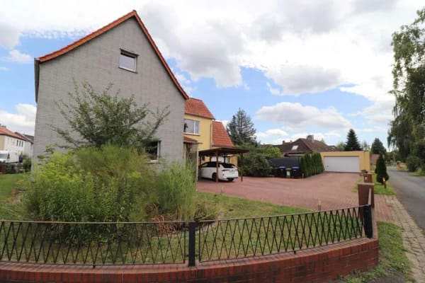 Immobilie in Lengede - Freistehendes Einfamilienhaus mit Potential und viel Platz im Kernort Lengede - Bild 4