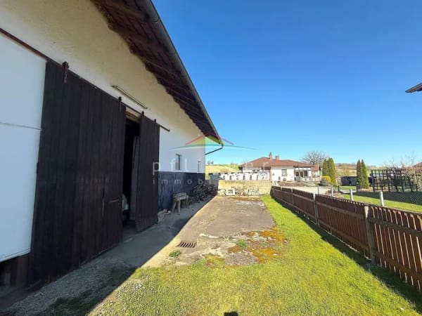 Immobilie in Ortenburg - 5 in 1: Modernes Wohnhaus mit Scheune, Garage/Werkstatt, Blockhaus und Ackerflächen - Bild 4