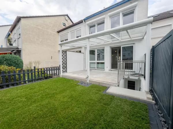 Immobilie in Wehrheim - Erstbezug nach Kernsanierung – großzügiges 6-Zimmer-Haus mit Garten in Wehrheim - Bild 1