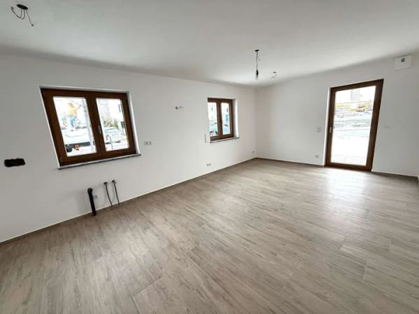 Immobilie in Grabenstätt - Attraktive barrierefreie EG 2-Zimmer-Eigentumswohnung - Neubau - TG - Aufzug - Garten - Bild 4