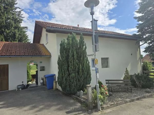 Immobilie in Opfenbach - Garten und Platz für Hobbies
Freistehendes Wohnhaus in Wigratzbad - Bild 2