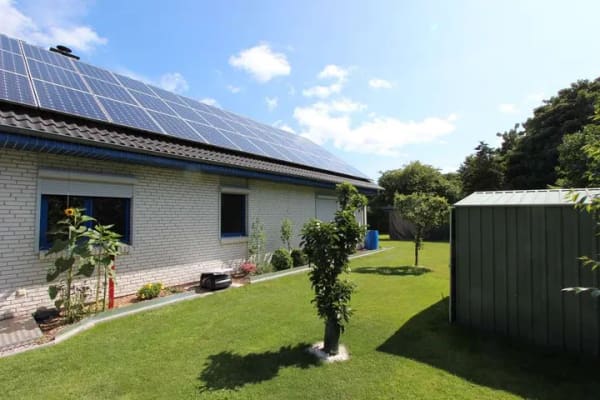 Immobilie in Sprakebüll - Bevorzugtes Wohnen zur ebenen Erde in Sackgassenendlage - EFH mit Garage, Wärmepumpe und PV-Anlage - Bild 1