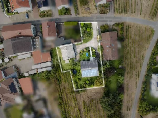 Immobilie in Kallstadt - Kallstadter Ortsrandlage: Zwischen Weinbergen, Remise & zwei Haustüren liegen viele Möglichkeiten! - Bild 2
