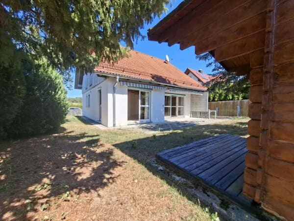 Immobilie in Syrgenstein - Familienglück mit Charme - Gepflegtes Einfamilienhaus mit großzügigem Garten und Garage - Bild 3