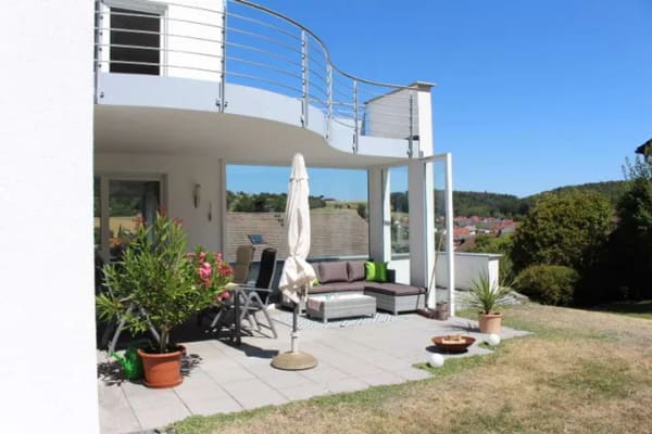 Immobilie in Böhmenkirch - Modernes Einfamilienhaus mit Einliegerwohnung und Doppelgarage - Bild 1