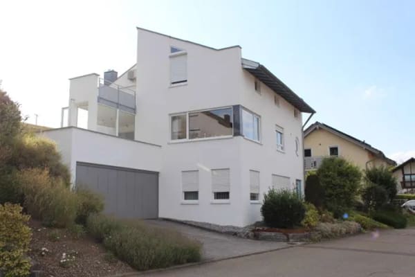 Immobilie in Böhmenkirch - Modernes Einfamilienhaus mit Einliegerwohnung und Doppelgarage - Bild 2