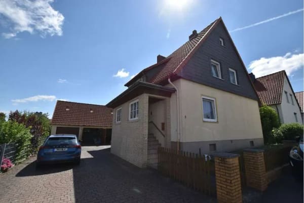 Immobilie in Lengede - Charmantes Ein- bis Zweifamilienhaus in Broistedt zu verkaufen! - Bild 0
