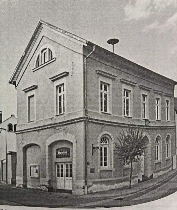 Immobilie in Dittelsheim-Heßloch - Wohnen und Arbeiten im historischen Schulhaus - Bild 1