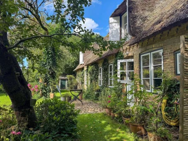 Immobilie in Winnert -  Liebevoll und top saniertes Reetdachhaus mit Bauerngarten - Bei Husum-Nordsee - Bild 2