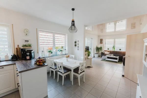 Immobilie in Uelsen - Gepflegter Bungalow mit Garage und großzügigem Garten - Bild 1