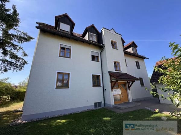 Immobilie in Speichersdorf - Charmante 3-Zimmer-Wohnung mit Balkon in Speichersdorf - Bild 2