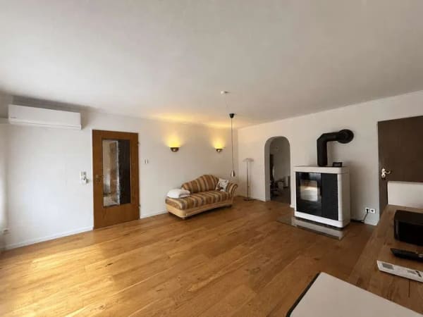 Immobilie in Lichtenau - Einfamilienhaus mit Ökonomiegebäude, Garage und Garten in Lichtenau-Scherzheim - Bild 2