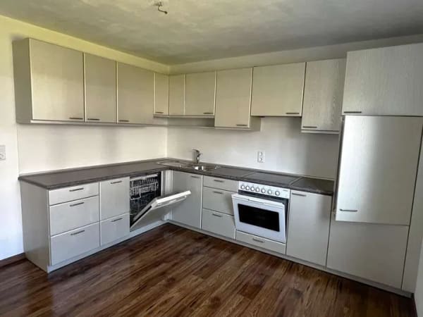 Immobilie in Wiggensbach - Attraktive 4-Zimmer-Wohnung mit drei Südbalkonen und Blick ins Grüne in Wiggensbach - Bild 3