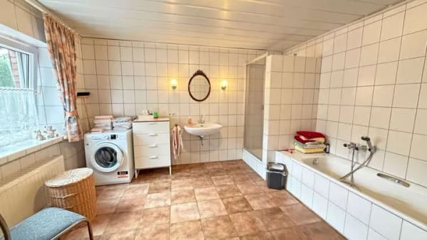 Immobilie in Rees - Ein Rückzugsort am Niederrhein – Exklusives Zweifamilienhaus in idyllischer Alleinlage - Bild 4