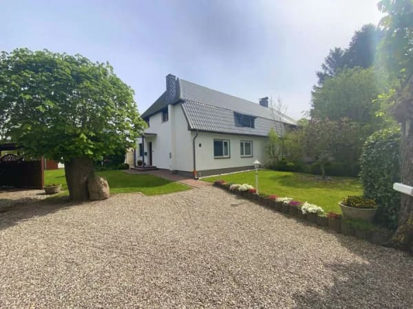 Immobilie in Dörphof - Ruhige Feldrandlage nahe der Ostsee - liebevoll gepflegtes Haus mit großem Grundstück! - Bild 2