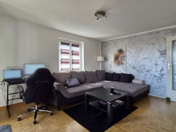Immobilie in Dinkelsbühl - Vermietete 3-Zimmer-Wohnung mit Südbalkon und attraktivem Renditepotenzial - Bild 1