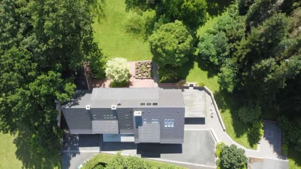 Immobilie in Brakel - Großzügiges Anwesen mit viel Platz, Privatsphäre und Waldrandlage - Bild 1