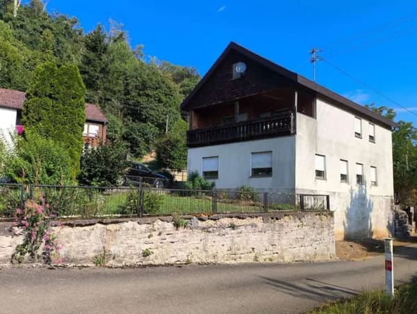 Immobilie in Horb am Neckar - Vielseitiges Modernisierungsprojekt mit Gewölbekeller, Garage & Kamin-Optionen in naturnaher Lage - Bild 0