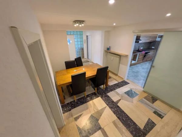 Immobilie in Bendorf - Sofort bezugsfrei: 102m²-Wohnung (3,5 Zimmer) mit Garten, 4 Stellplätze (Doppelgarage inkl. Grube) - Bild 2
