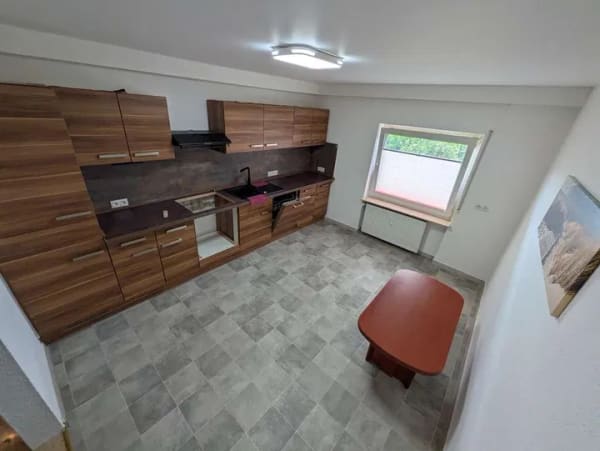 Immobilie in Bendorf - Sofort bezugsfrei: 102m²-Wohnung (3,5 Zimmer) mit Garten, 4 Stellplätze (Doppelgarage inkl. Grube) - Bild 4