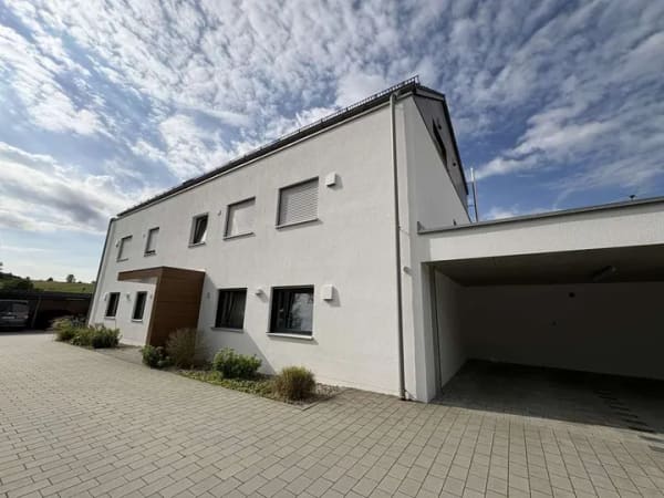 Immobilie in Vilsheim - Vermietete 3-Zimmer Erdgeschosswohnung mit Terrasse und Garten in Vilsheim! - Bild 0