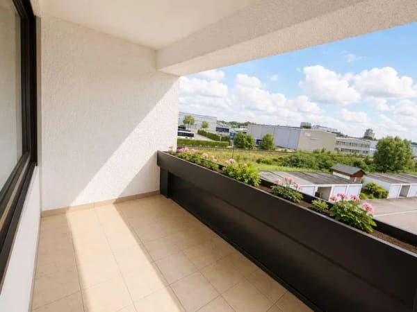 Immobilie in Aichach - Freundliche, helle 3-ZKB mit Einbauküche und Balkon in Aichach! - Bild 0